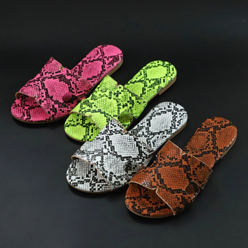 

Woman Summer Leather Vintage Sandals Sexy roman style Snakeskin outdoor Slippers Flat Beach slippers Puls Size Women shoes