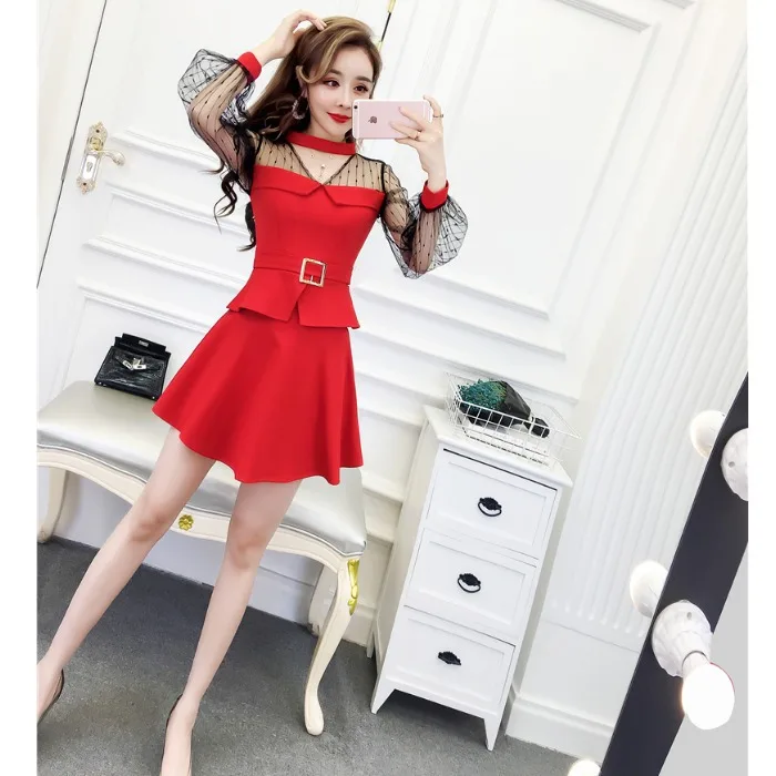 

Photo Shoot 2020 Spring-Style Elegant Online Celebrity Gauze Tops + Waist Hugging Skirt Set