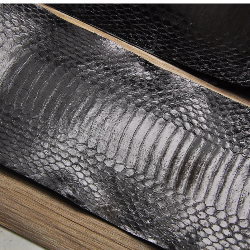 Leather Fabric Leather Material Handmade Leather Shiny Black Genuine Natural Snakeskin Leather DIY Fabric Handicraft Leather for Handbags, Belts 90-120 cm 1 Piece
