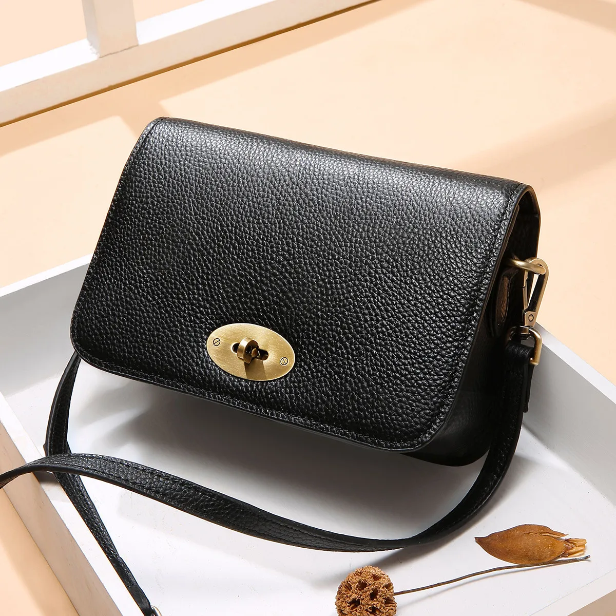 

Fashion Leather Small Bag Women's New Head Layer Cowhide Women's Bag Simple Fashion Slanted Shoulder Bag Small Square Bag