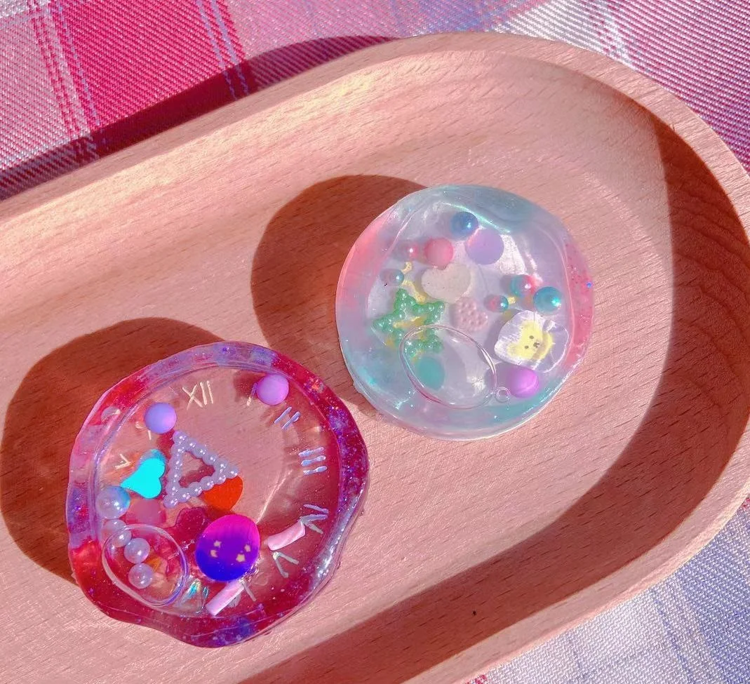 Wsy-067 3D Cute Round Star Quicksand Clock Resin Shaker Mold Round Silicone Mold Replica Fatta A Mano