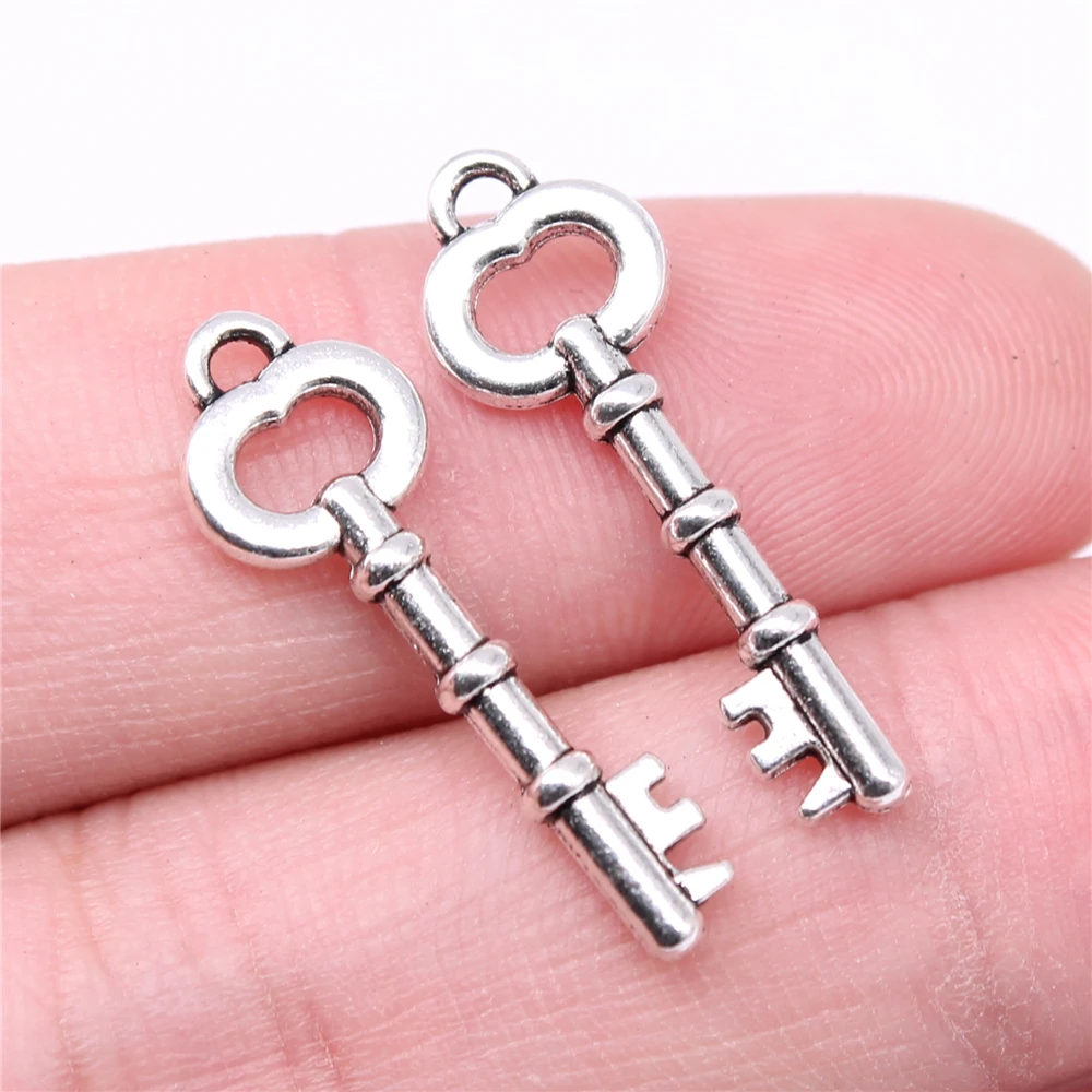 

Wholesale 200pcs/bag Charms Wholesale 26x9mm Key Charms Wholesale DIY Jewelry Findings Antique Silver Color Alloy Charms