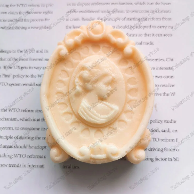 

Pretty Girl Soap Molds Woman Human Figure Silicone Mold Oval Shape Handmade Soap Form Making Mold