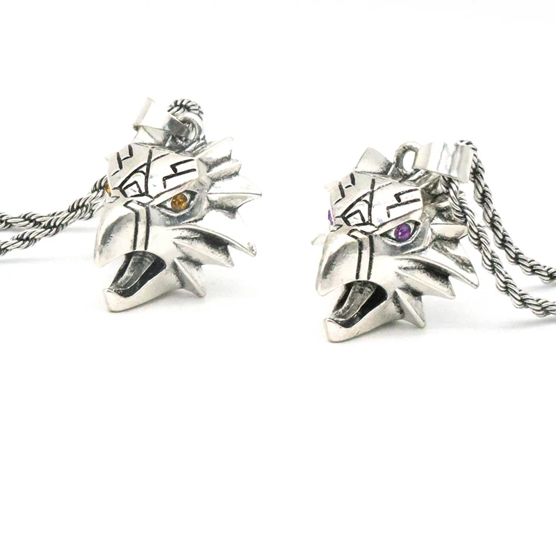 Wizard school legendary creature Griffin necklace 26*30mm game cosplay monster hunter wild Gryphon medallion pendant necklace