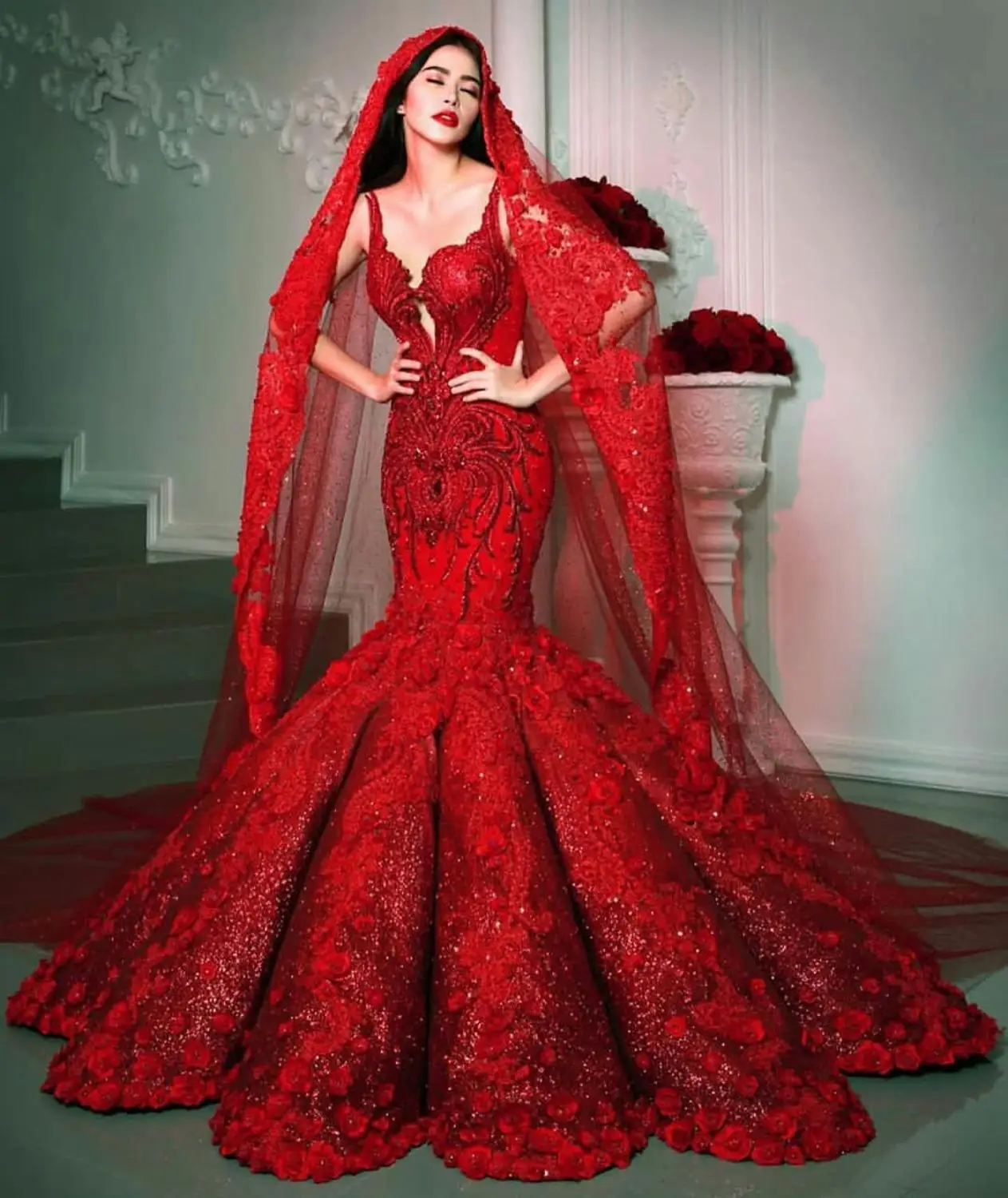 

Sparkly Red Mermaid Wedding Dresses Plunging Neck Lace Beading Appliques Vintage Wedding Dress Crystal Luxury Robes De Mariée