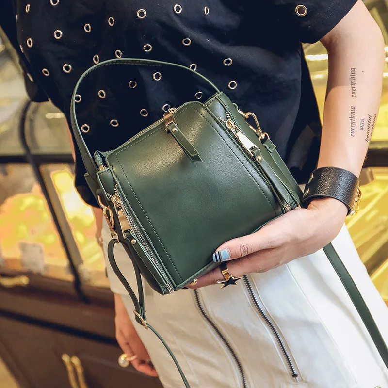 

2020 New Style Women's Bucket Bag Fashion Casual Shoulder Bag Classic Retro Shoulder Bag Handbag Woman Bag