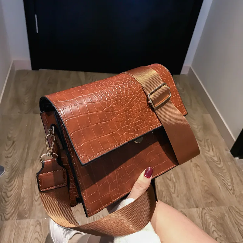 

CHIC Hong Kong Style Retro Solid Color INS Simple WOMEN'S Bag Fashion Wide Strap Normcore Style Elegant Versatile Shoulder Bag