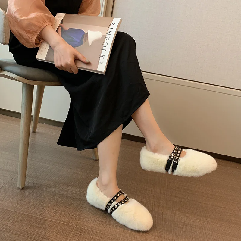 

Clogs Platform Shallow Mouth Shoes Woman 2019 Round Toe Slip-on Loafers Fur Casual Female Sneakers Autumn Designer Brand Luxury
