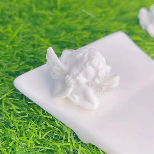 Newest Trendy Diy Luxury Dyeing Sculpture People Angel Baby White Acrylic Resin Ring For Women Girl Lucky Jewelry Punk Boho