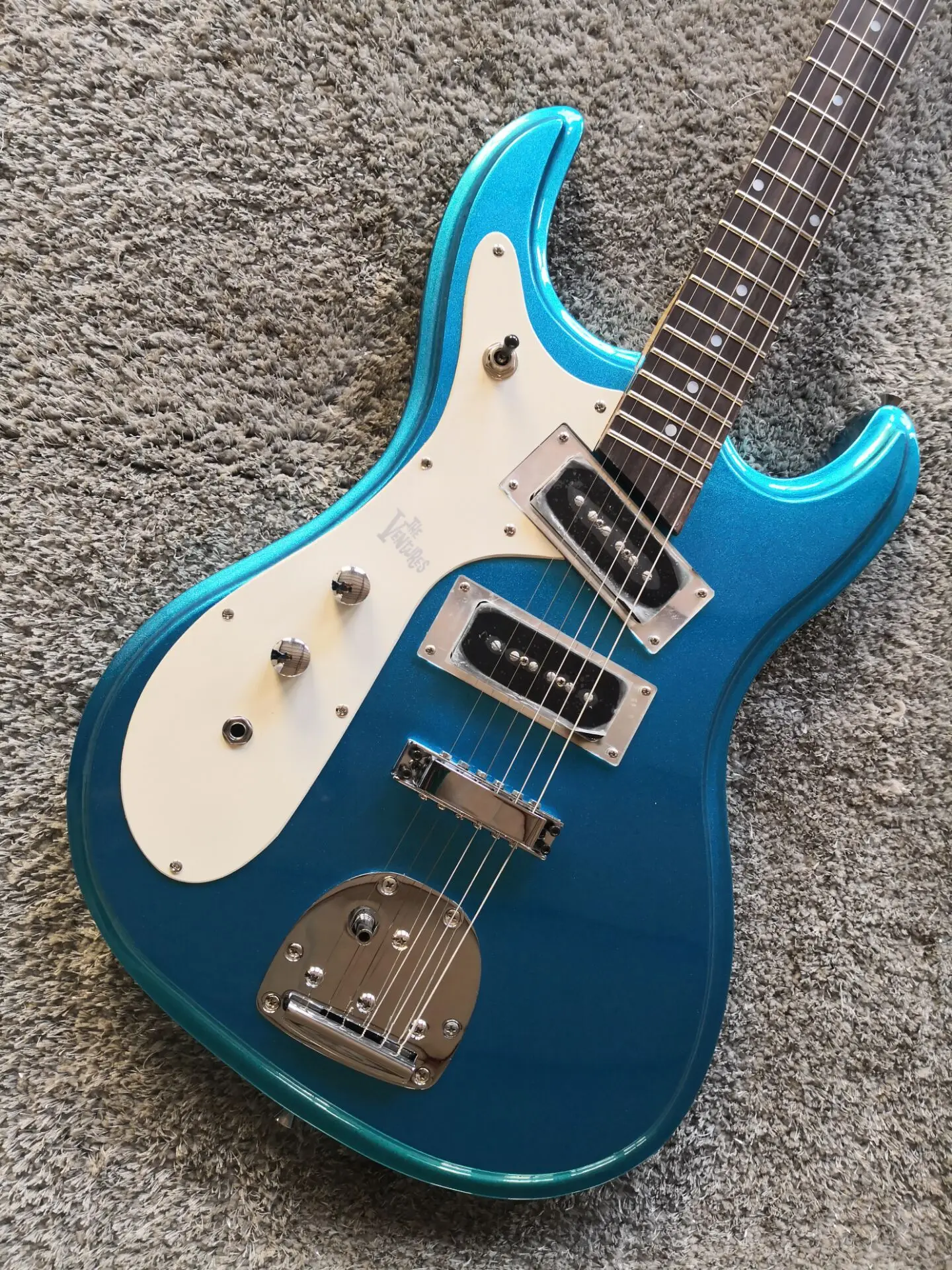 

Left-handed The Ventures Electric Guitar Metal Blue Mosrite China Made Signature Guitars