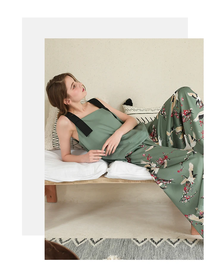 Новые пижамы женские свободные и удобные летние слинги шелковые свободные шелковые домашние услуги маленькие свежие домашние услуги пижамы