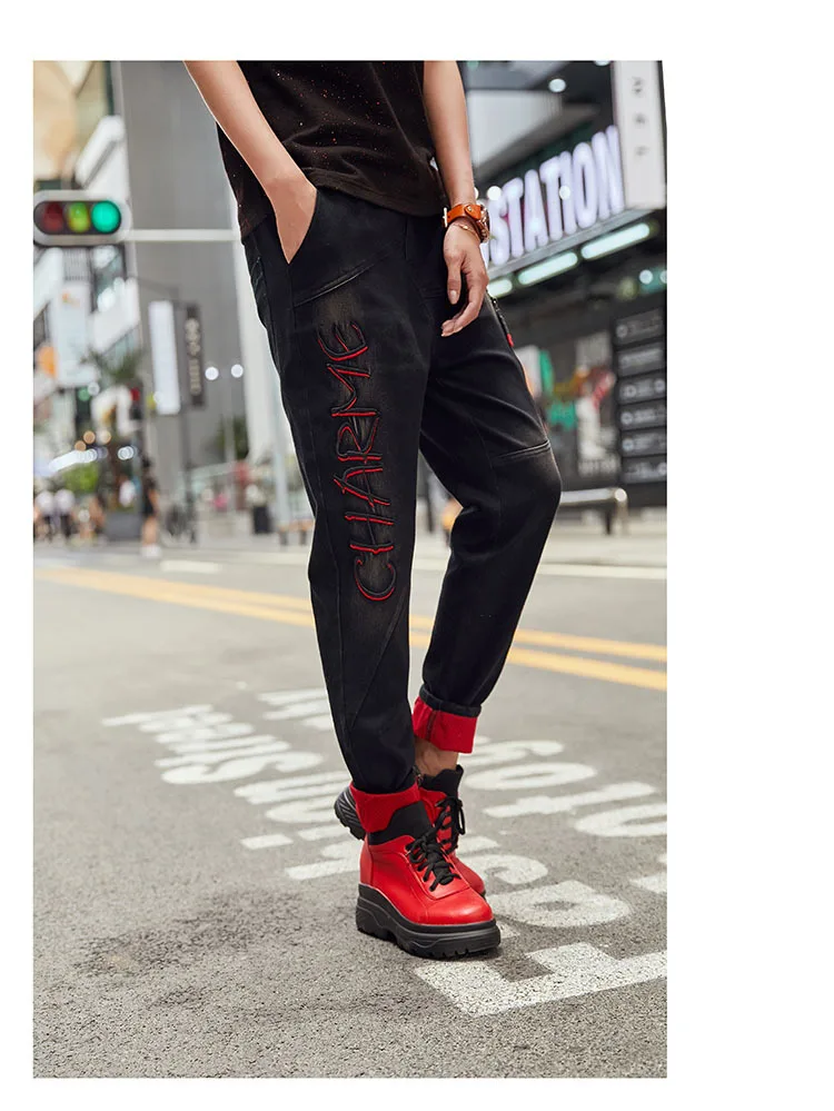 Emboridery/джинсы в Корейском стиле с буквенным принтом; штаны-шаровары в стиле панк для девочек; женские узкие черные Стрейчевые брюки; джинсовые брюки; большие размеры; LT102S30