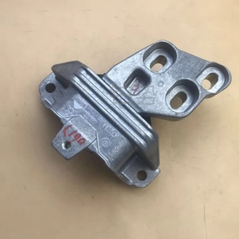 

Car Gearbox support 2012-mer ced esb enzCL A200 CL A220 CL ​​A180 CL A250 W117 W176 W246 gearbox foot rubber L engine bracket