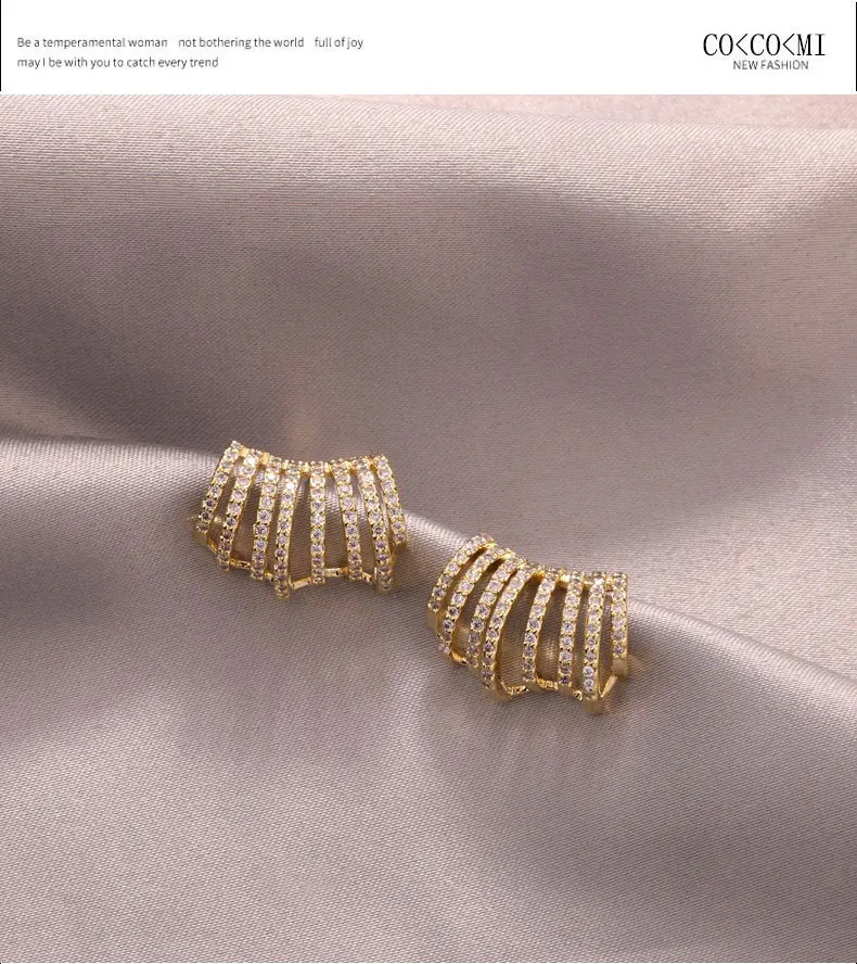 2021New Trend Gold Metal Inlaid With Diamonds Stud Earrings For Women Korean Fashion Women Earrings Party Classic Jewelry Gifts