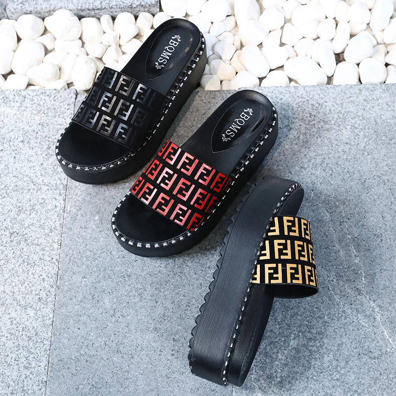 

Summer Beach Shoes 2020 Fashion Ladies Thick Bottom Slippers Outside Platform Heels Woman Sandals size 35-41