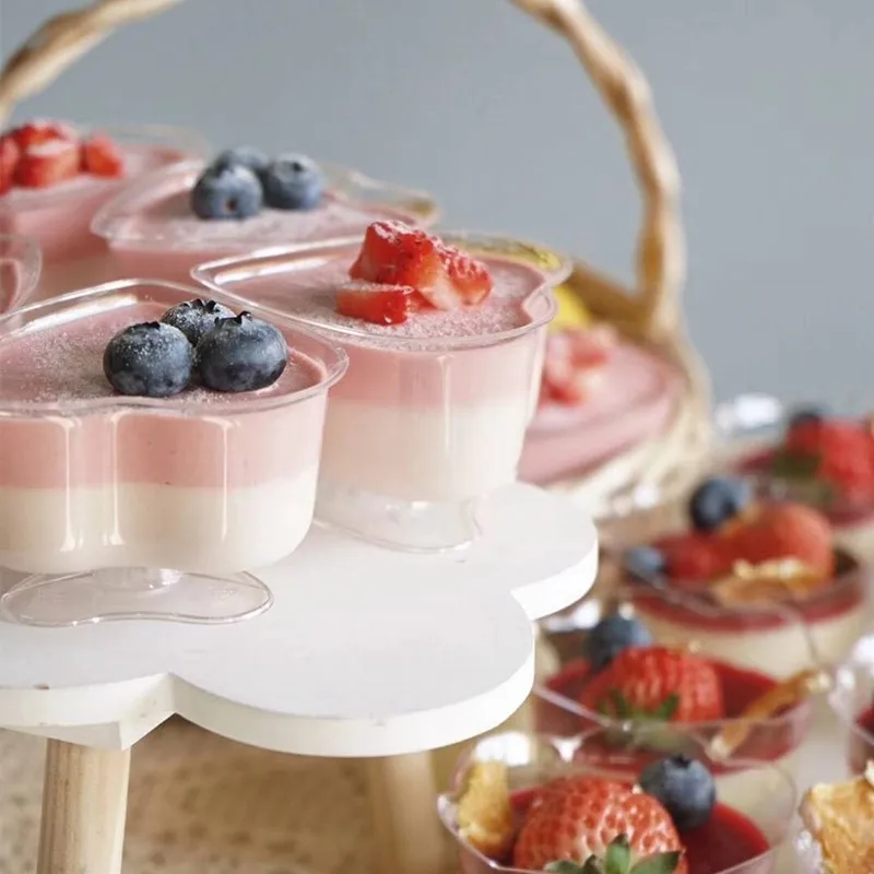 

30PCS Mousse Dessert Heart-shaped Cups with lid Plastic Pudding cup Disposable Party Milk Convenient Tiramisu Birthday Wedding