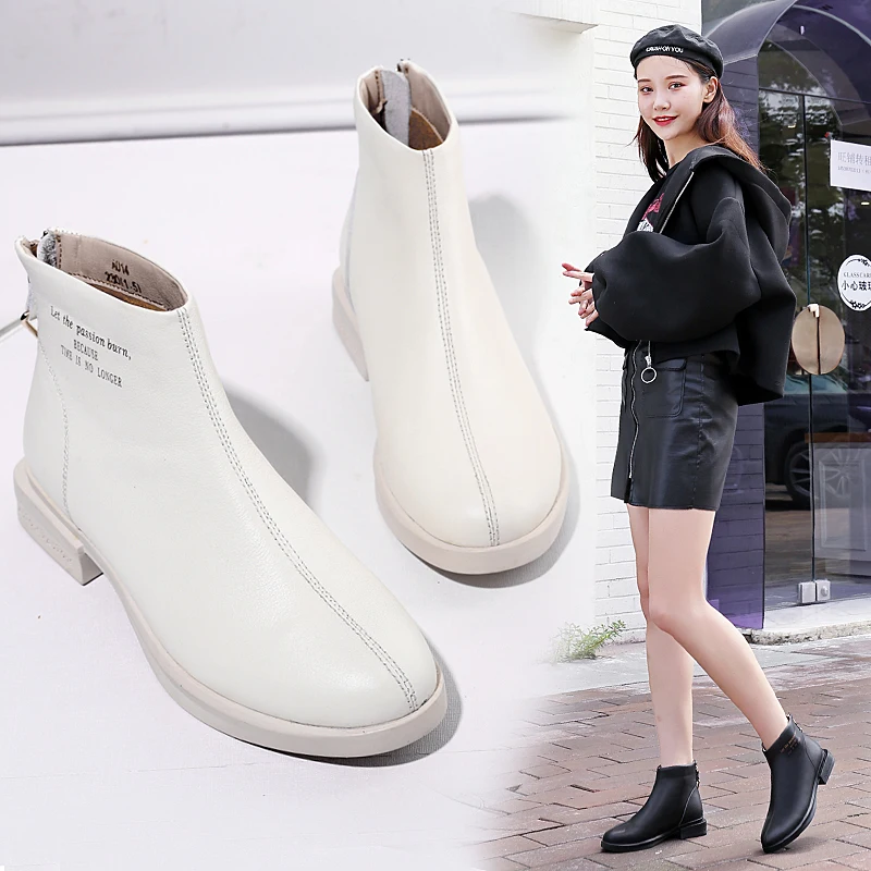 

Boots children British wind 2019 autumn new black tide wild student short tube leather plus velvet short boots college wind wome