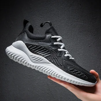 

2020 New Chunky Footwear Casual Breathable Lightweight Black Summer Shoes Comfortable Classic Sport Shoes Men Sneakers Walking
