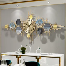 Nordic Light Luxury Wall Clock Living Room Simple Modern Clock Creative Fashion Home Decoration Atmospheric Wall Watch
