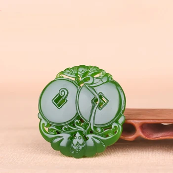 

Xinjiang and Tian Biyu spinach green ancient coin hollow pendant men and women