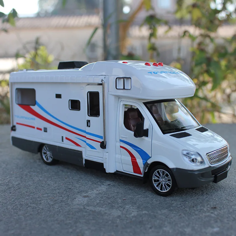 Goede 132 Schaal Sprinter Luxe Camper Recreatieve Voertuig RV Trailer Caravan Legering Metalen Diecast Auto Model Babys Speelgoed Collectie