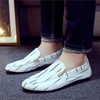 

Men Loafers 2020 Spring Summer Men Shoes Casual Shoes Light Canvas Youth Shoes Men Breathable Fashion Flat Footwear
