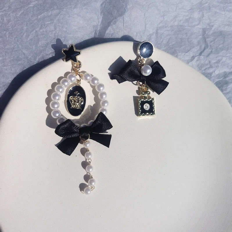 New Korean Black Butterfly-knot Ball Asymmetric Earrings Academy Cute Pearl Earrings Fashionable Elegant Female Jewelry