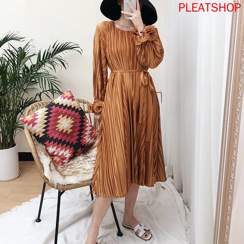 

Miyake Pleated 2020 Spring Summer New Style Fashion Flower Dress Mid-length Retro Elegant dresses free shipping
