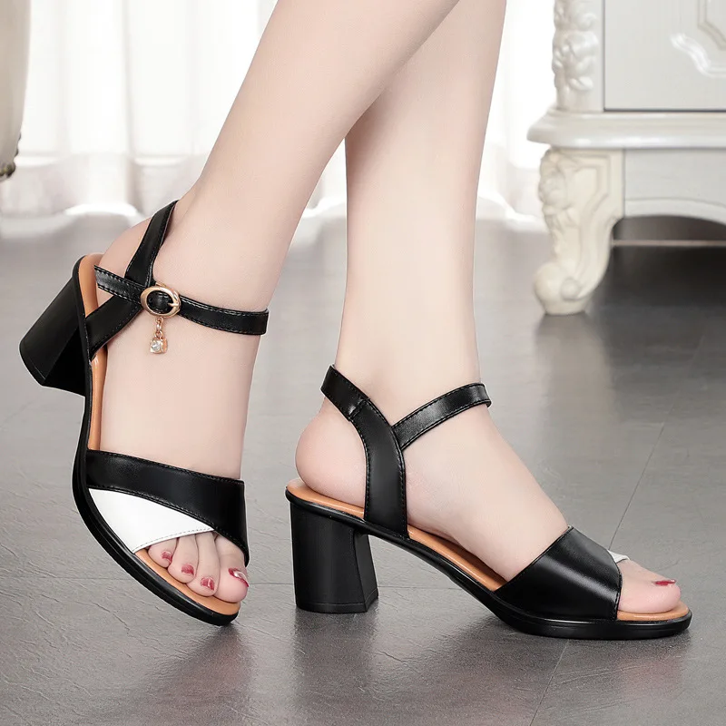 

2019 Summer New Style WOMEN'S Sandals Mixed Colors Patent Leather Semi-high Heeled Chunky-Heel Buckle Mom Peep-toe Sandals Women