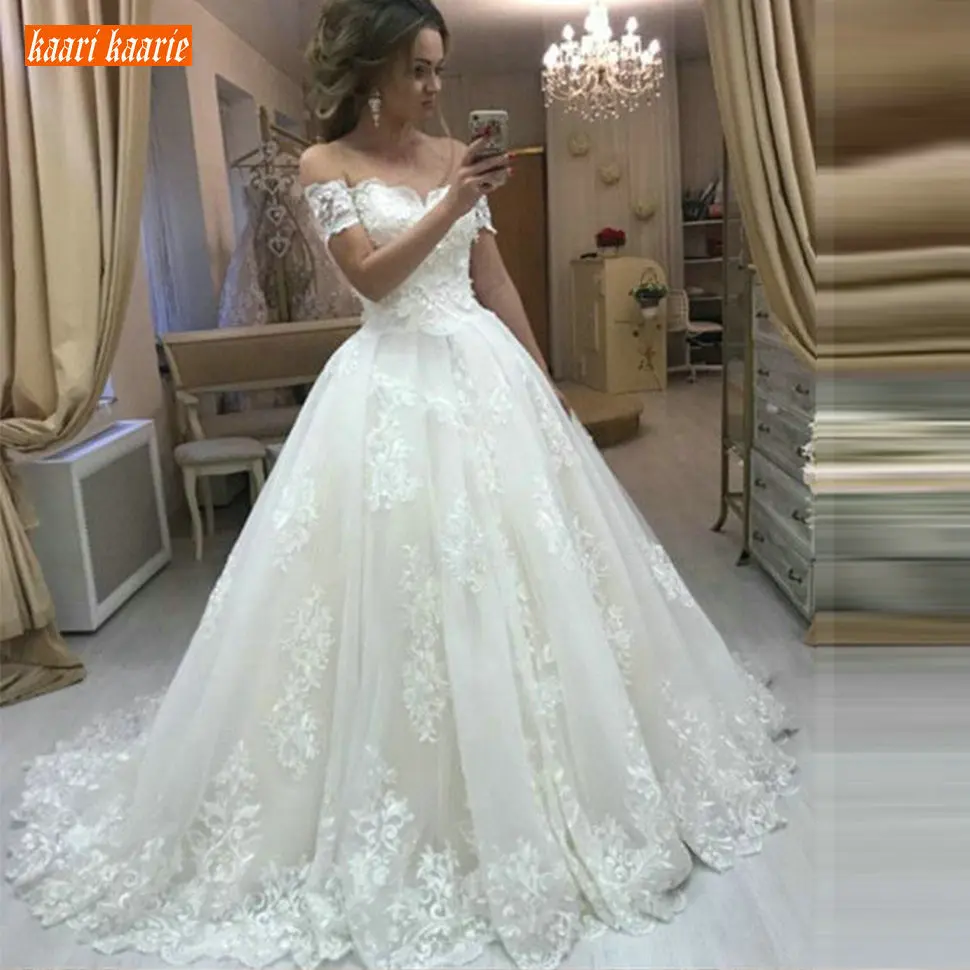 

Fabulous White Ball Gown Wedding Dress 2020 Sweetheart Lace Appliqued Wedding Gowns Tulle Long Marry Off Shoulder Bride Dresses