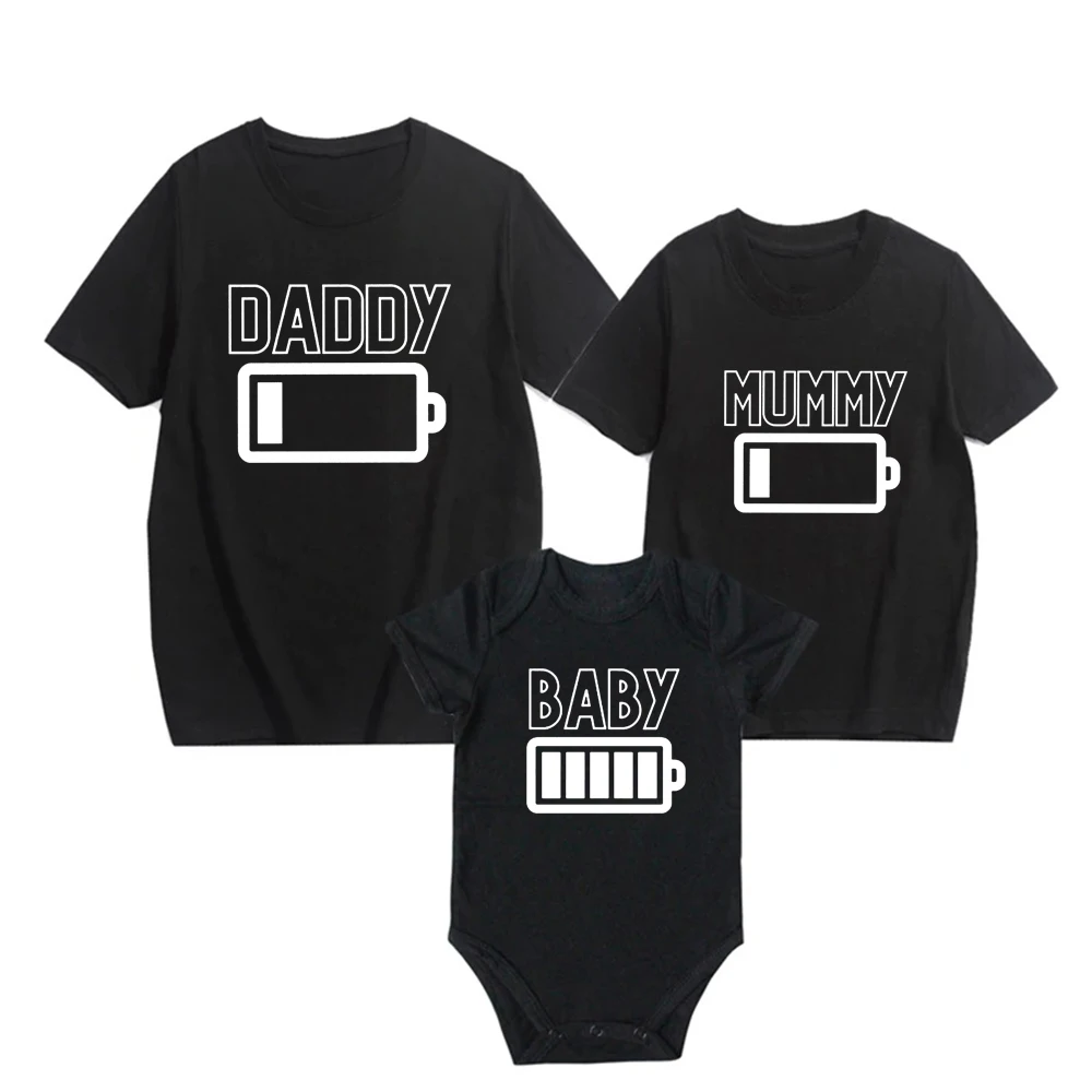 Mejor vendedor  Camiseta de batería baja, Body de batería completa a juego para mamá, papá y bebé, camisa divertida Unisex, Ropa Para papá y yo, mamá y yo 1gNWbqVnyja