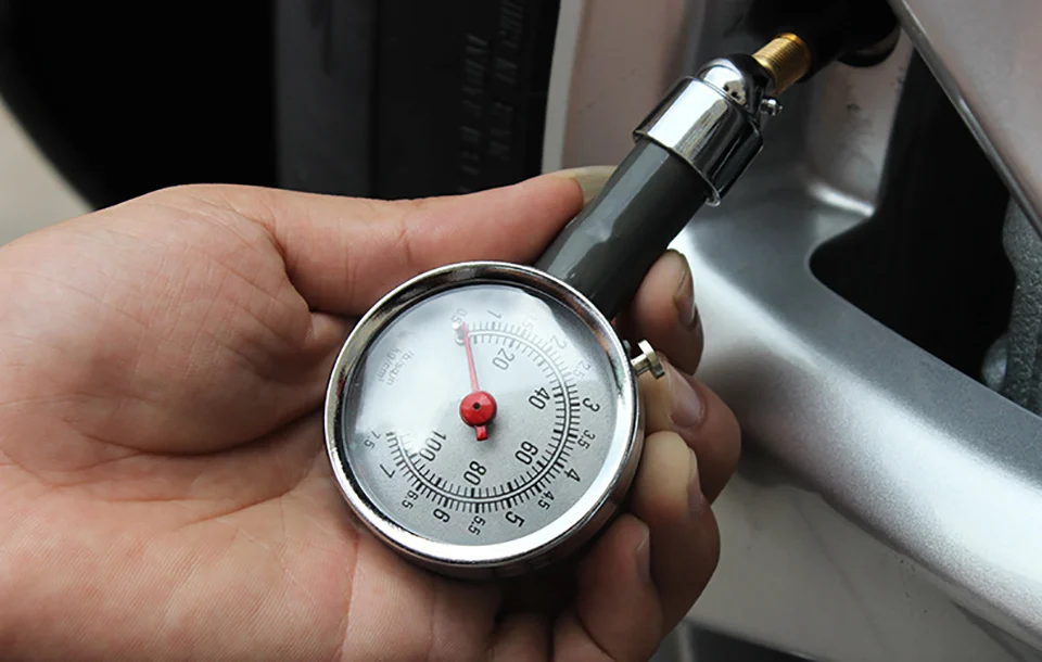 Почему манометр показывает неправильно давление в шинах - 90 фото