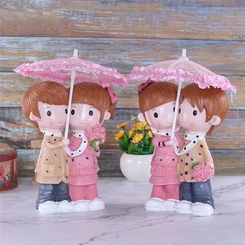 

French Creative Piggy Bank Birthday Gift Couple With Umbrella Piggy Bank Desktop Partition Small Ornaments Piggy Bank