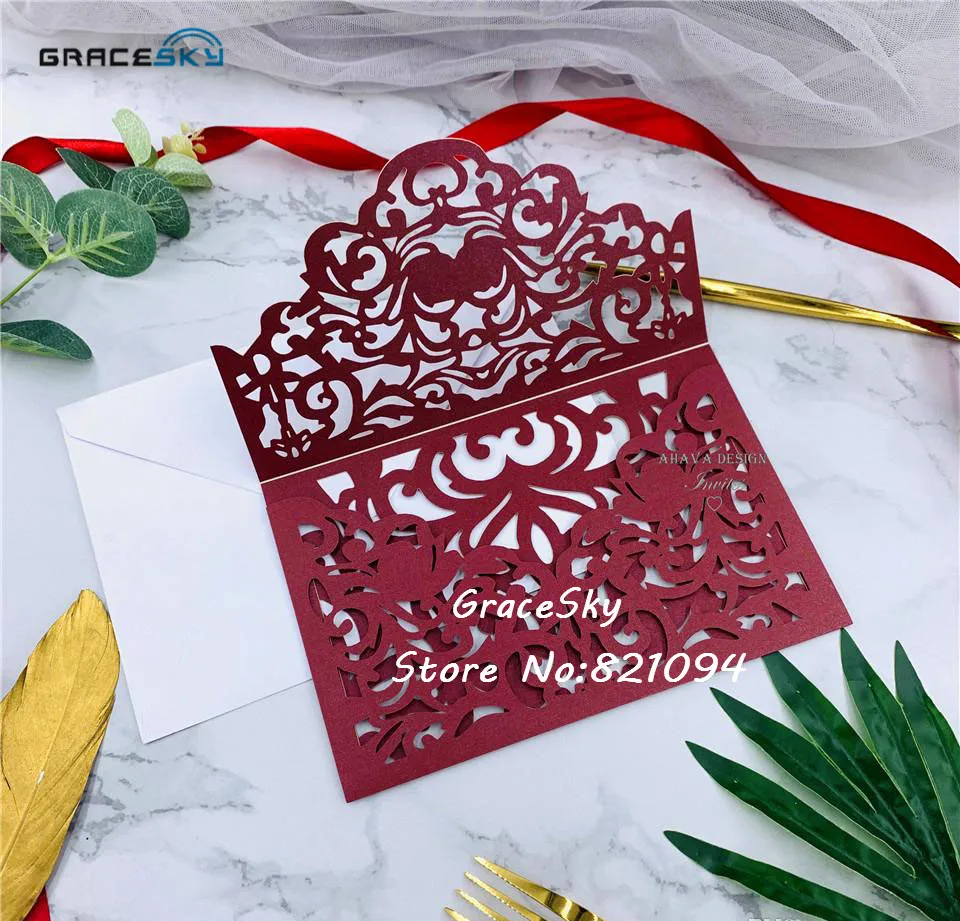 50pcs New Laser Cut Lace Pocket Wedding Invitations Card Personalized Customized cards with RSVP Cards Wedding Supplies