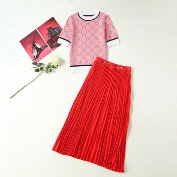 

Autumn 2019 new European and American women's wear Knit sweaters with five-minute sleeves Pleated red skirt Fashion suits