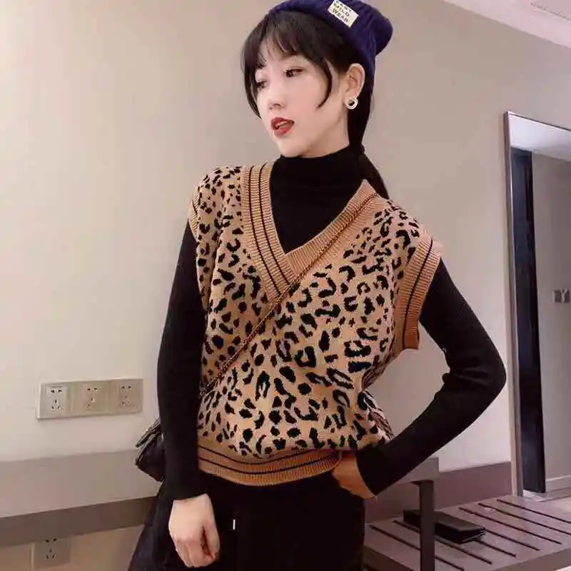 

Casual Vintage Korean Sweater Soft Sleeveless V-Neck Vest Leopard Pullover Knitted Vest 2021 Autumn Winter New Fashion