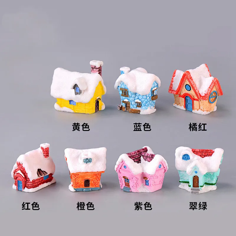 

Resin Cartoon Christmas Snow House Models Anime Figure Assembling Cake Decoration DIY Creative Crafts Materials Figma Gifts Toys