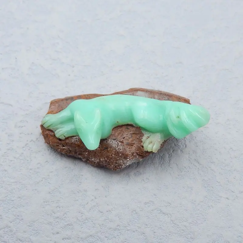 Semiprecious Stones Carved Animal Chrysoprase Cabochon 44x25x17mm,15.7g Natural Stone Wolf Handcarving Chrysoprase Handicraft