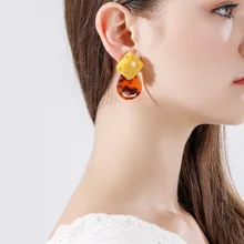 Hot-selling new Chao Net Red ins Wind Net Red Rivet Elliptical Earrings with Rivets red rivet