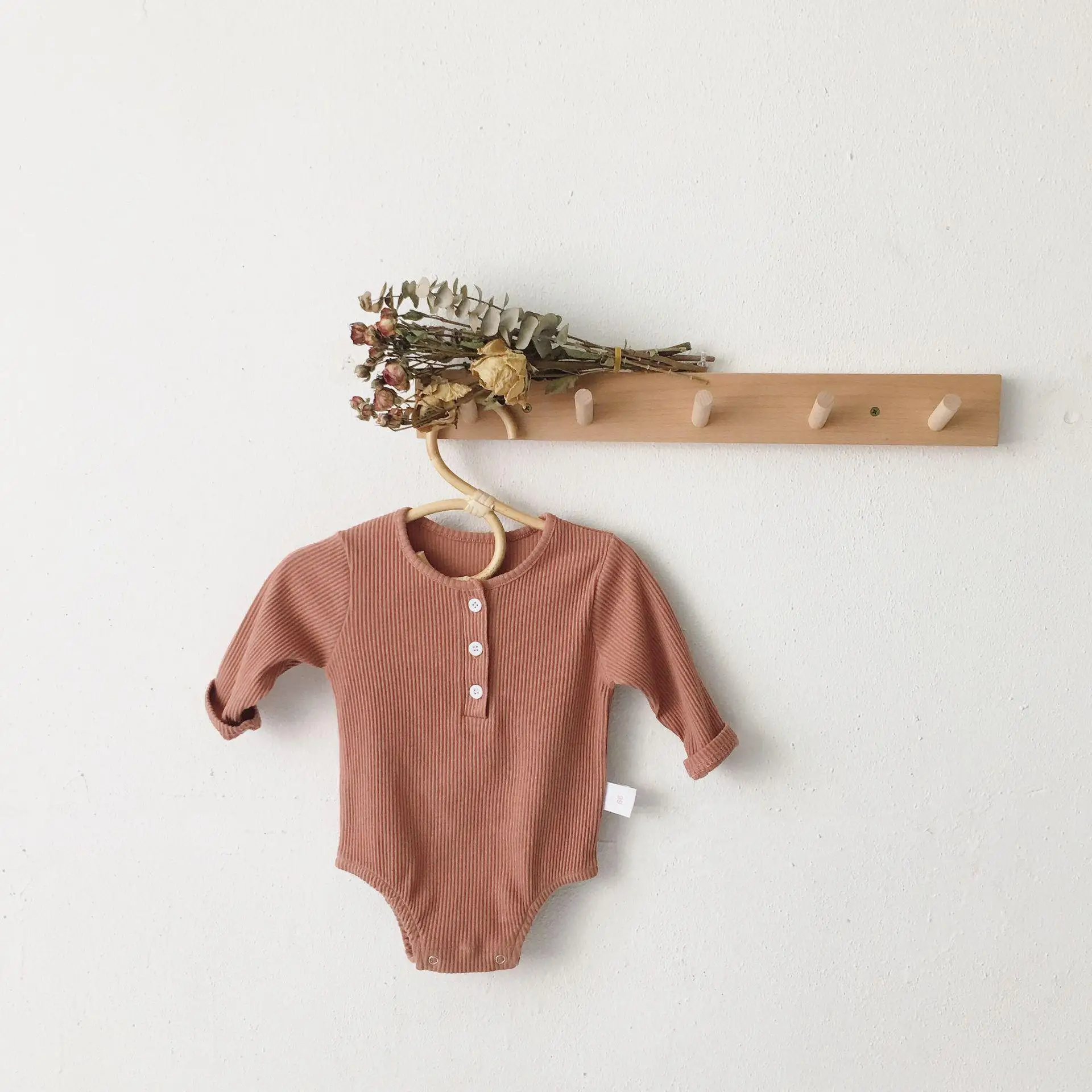 Боди для новорожденных; Новинка г.; осенний хлопковый комбинезон в полоску с длинными рукавами для малышей; детская одежда для маленьких девочек - Цвет: Розовый