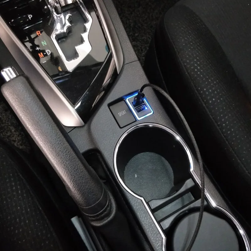 Автомобильное зарядное устройство с двумя usb портами 2 1 А|Переключатели и рычаги