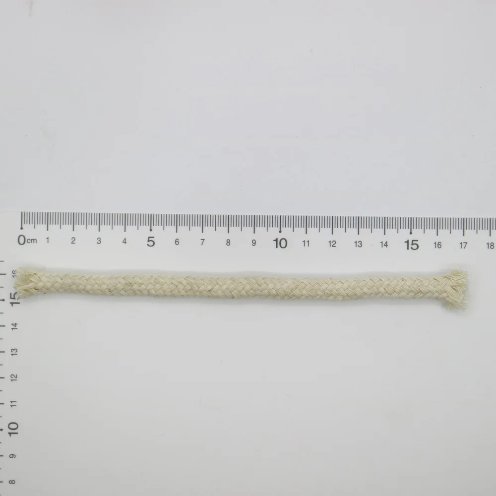 Диаметр фитиля для свечи. Сделать масляную лампу с фитилем. Фитиль 8. Свеча с деревянным фитилем. Масляная лампа с фитилем.