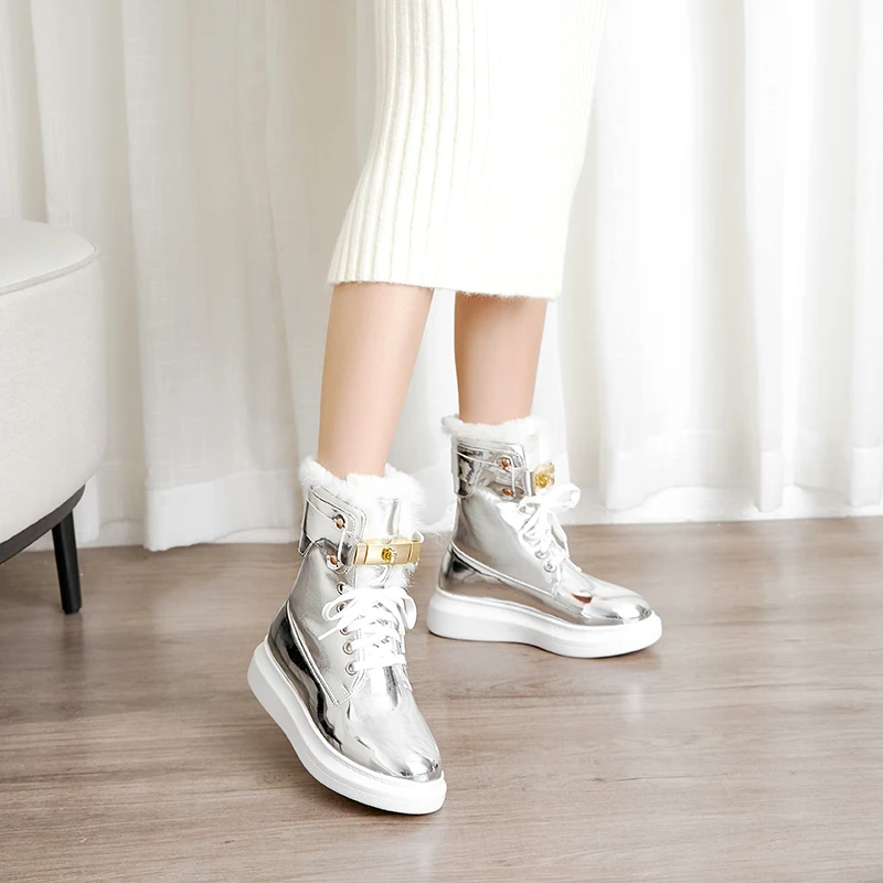 Блестящие Серебристые ботинки до середины икры; женские зимние ботинки на платформе 4 см со шнуровкой; женская зимняя обувь из плотного плюша; женская обувь с металлической пряжкой