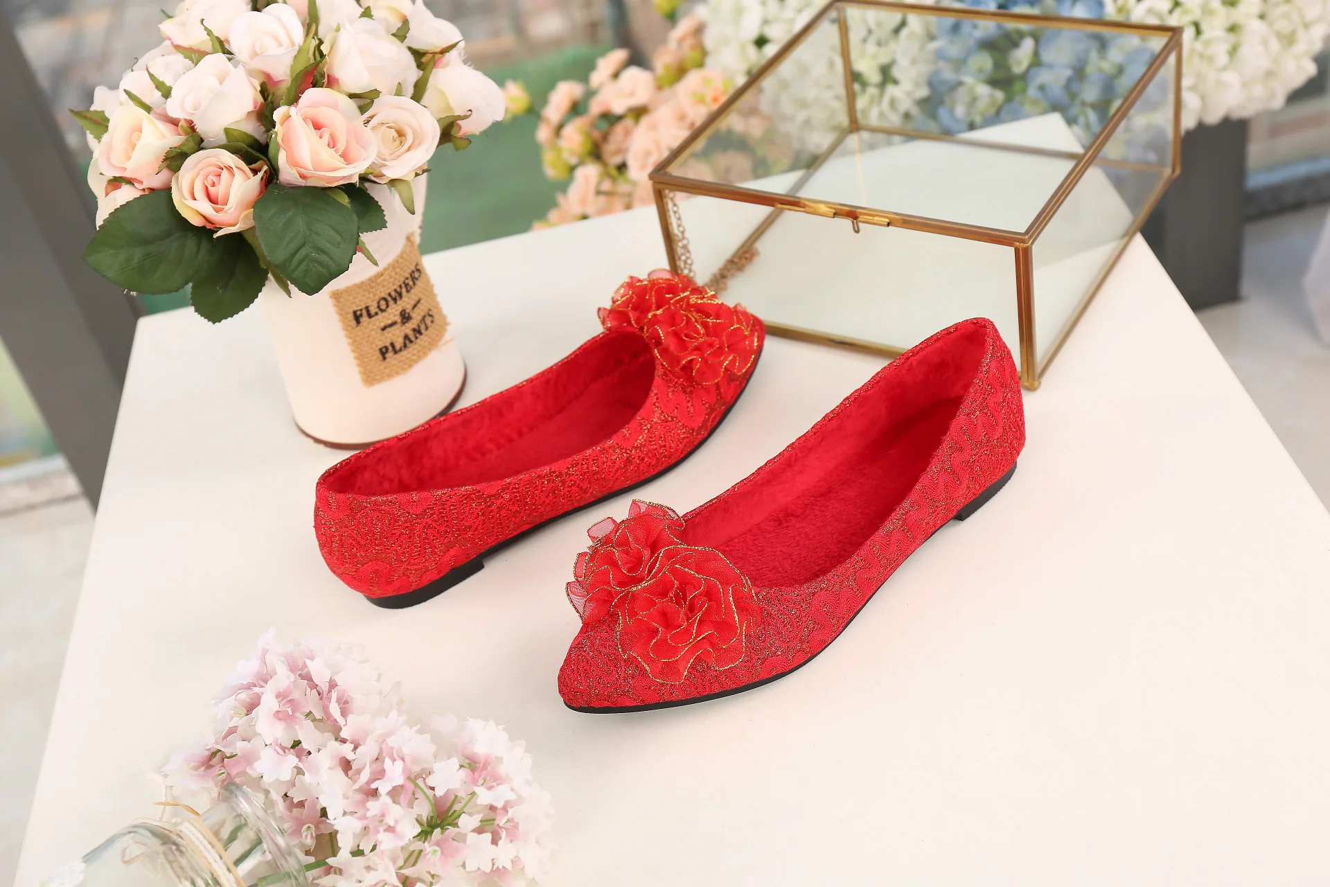 

Marriage Shoes Embroidery And Nap Warm Large Size Flat Xiu Shoes Bridal Shoes Wedding Shoes Cheongsam Shoes 404142 Yards