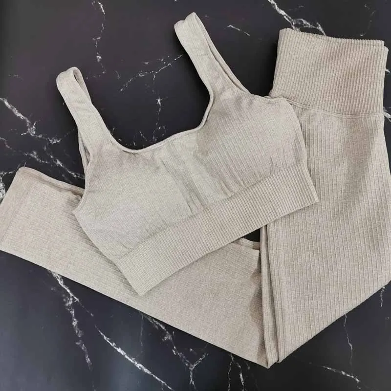 Comprare Khaki Sport Set 2 Piece Set Donne Set yoga Sport A Vita Alta Ghette di Sport Bra Palestra di Allenamento Set Vestito di Sport delle donne