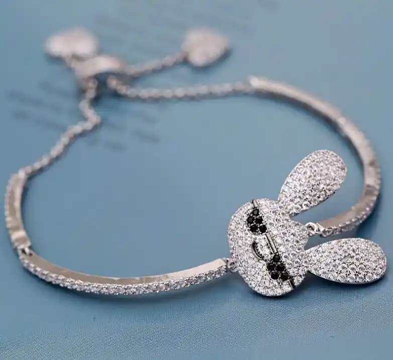 new personality super flash rhinestone naughty rabbit bracelet