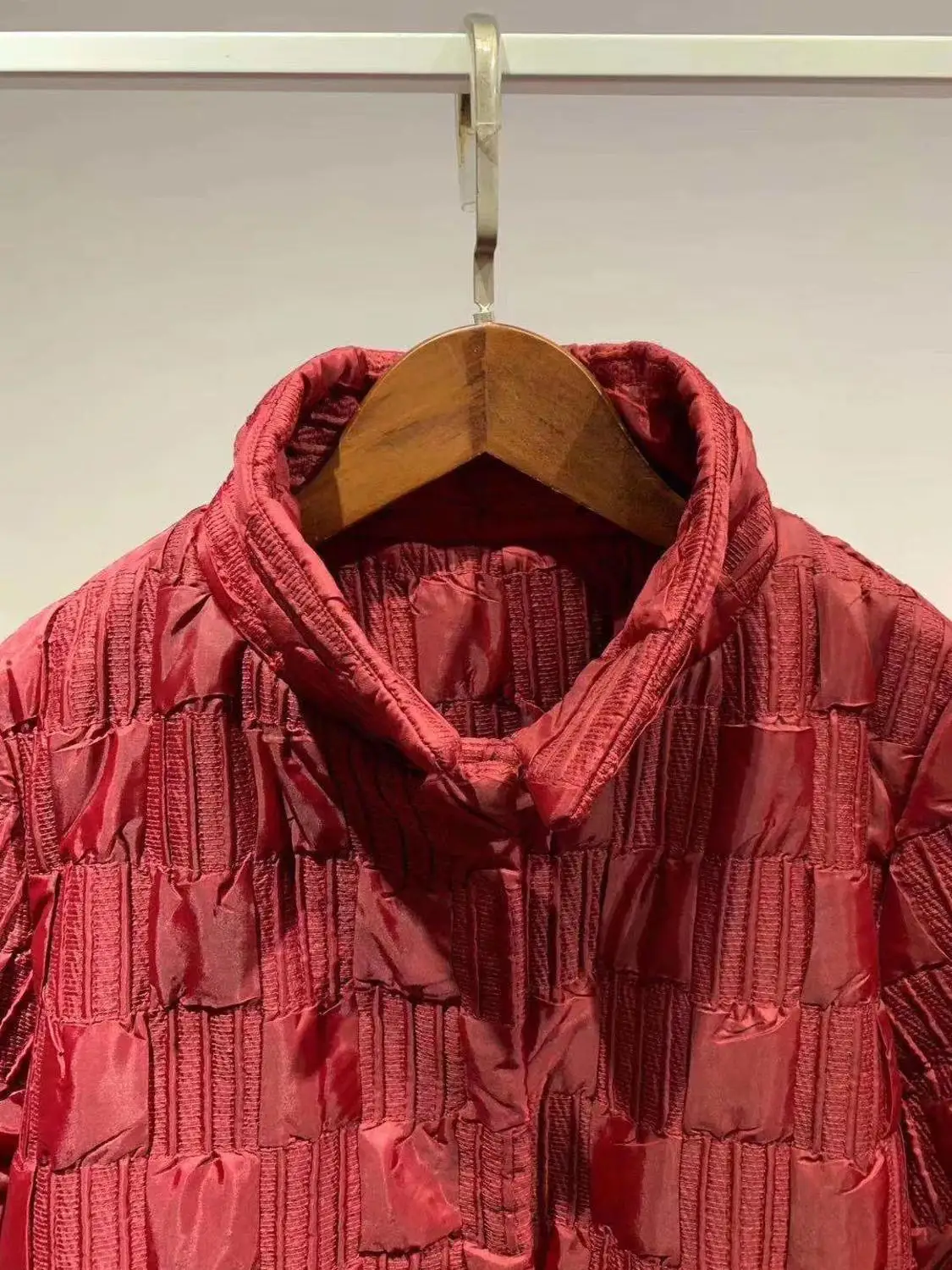 Горячая Miyake Мода складывающийся сплошной цвет китайский с воротником-стойкой с длинными рукавами покрытый свободный хлопок ветровка