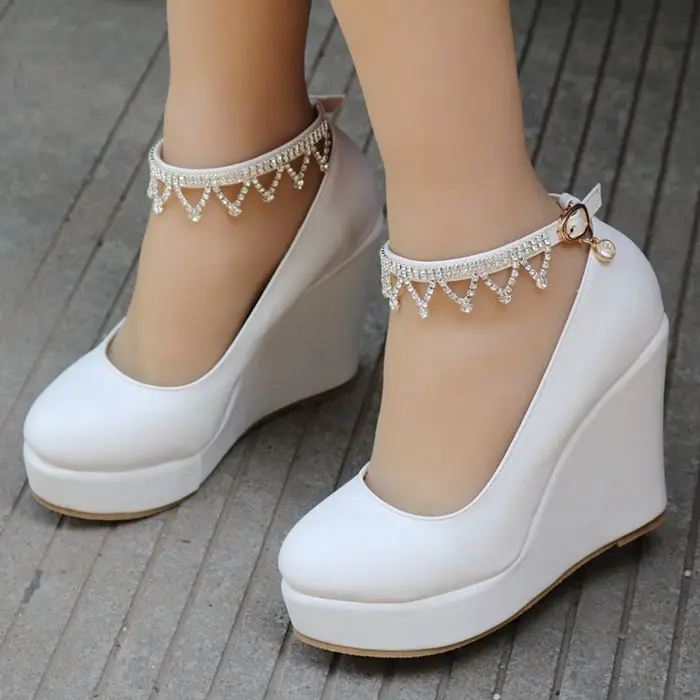 Pearl Detailed Wedge Sandals