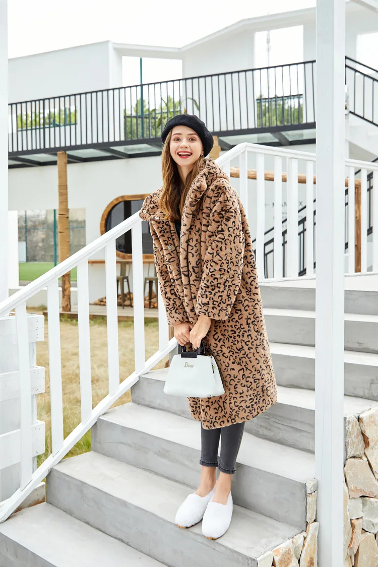 Женское зимнее высококачественное леопардовое пальто из искусственного кроличьего меха, Свободное пальто с отворотом, роскошное длинное меховое пальто, женское плотное теплое пальто, большие размеры