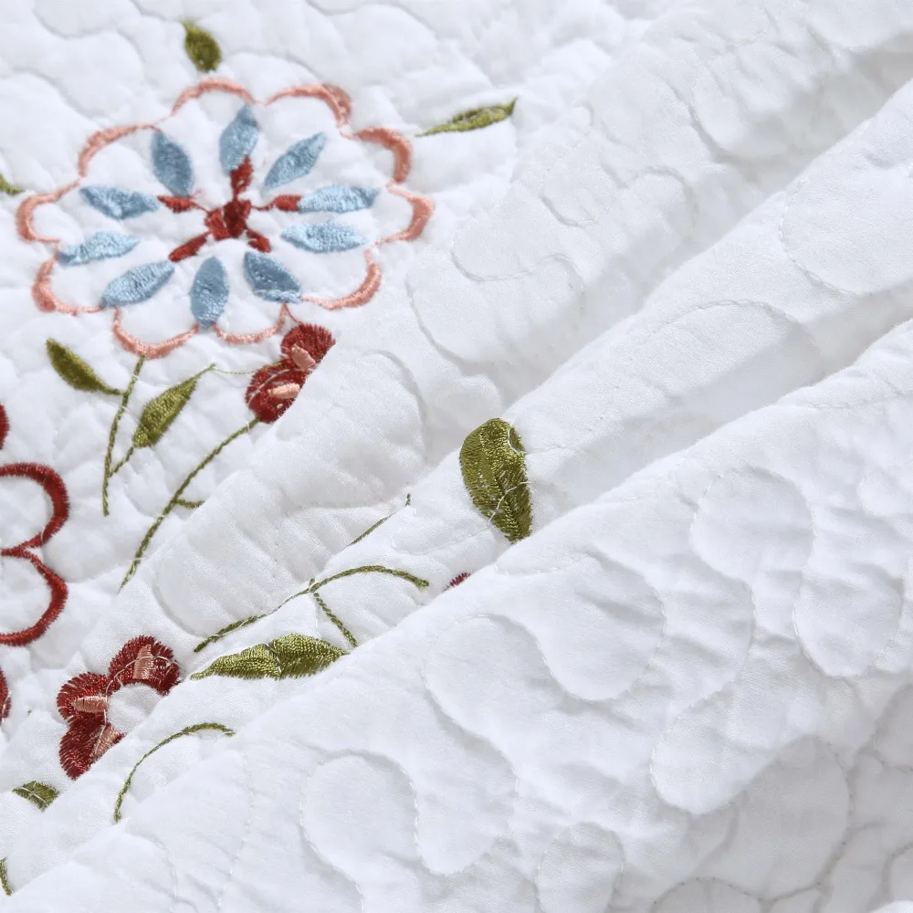 Free shipping 3pcs 100%cotton white embroidered patchwork quilt bedspread full queen size air condition bed cover H